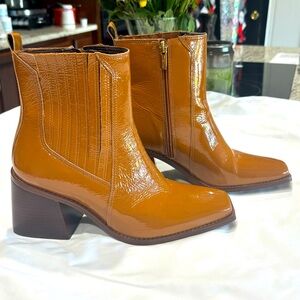 Vince Camuto patent leather camel brown Sojetta leather boots women’s size 8M